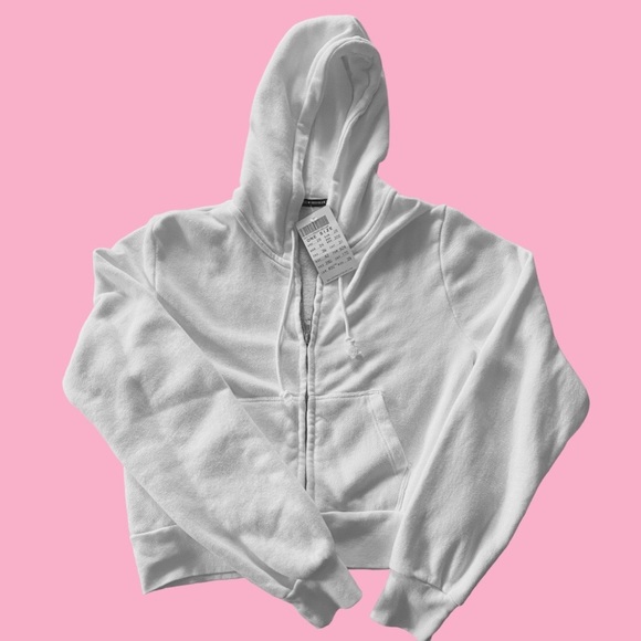 Brandy Melville Tops - johngalt Brandy Melville white cropped hoodie